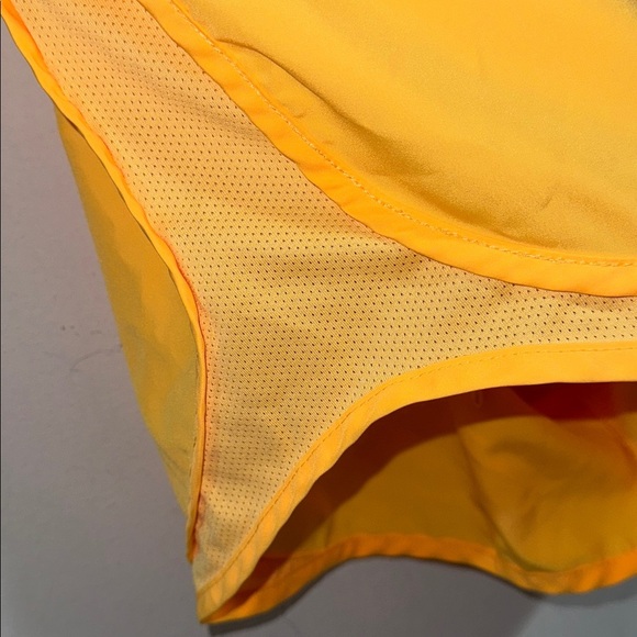 Nike running shorts dri fit medium drawstring elastic waistband yellow like new - Picture 5 of 5